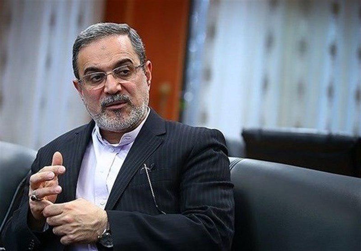 ویدئو | سرود سلام فرمانده  را با بخشنامه وزیر و با اجبار در مدارس پخش کردند