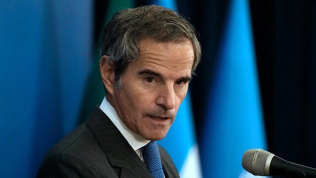 ادعای گروسی: ایران با داشتن حدود ۴۰۰ کیلوگرم اورانیوم با غنای ۶۰ درصد ابزار ساخت بمب هسته‌ای را دارد / مذاکرات باید ادامه پیدا کند