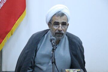 کنایه سنگین رسول جعفریان به ردصلاحیت روحانی؛ مشروطه را نجویده قورت دادیم؛ در گلومون گیر کرد + عکس