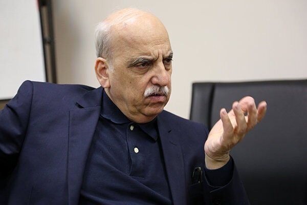 پیشنهاد مهم حسین عبده تبریزی به دولت: مذاکرات ایران و آمریکا فرصتی است که نرخهای متعدد ارز را برچینید