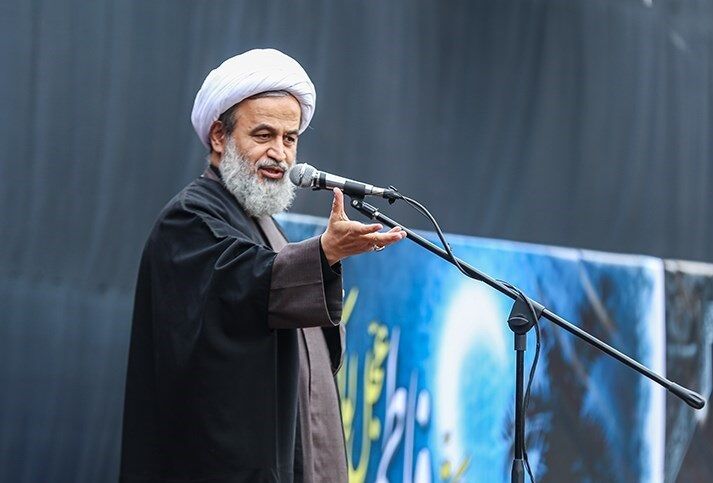 بعضی وقت‌ها حرف‌ها و سخنان دینی ما شبیه حرف‌های خوارج است
