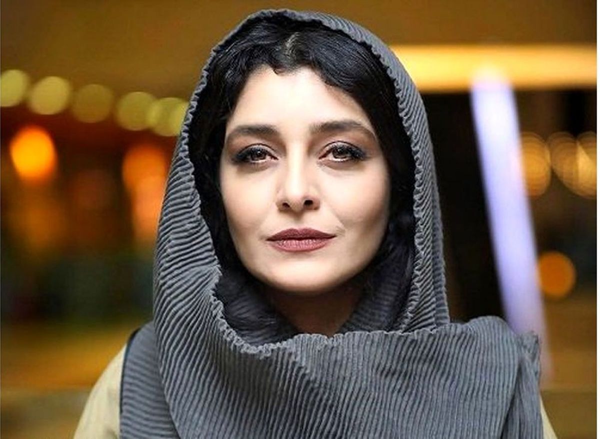 استایل جالب خانم بازیگر در یک روز برفی + عکس