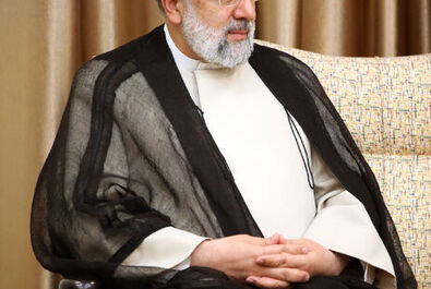 سلطان عمان و رهبری