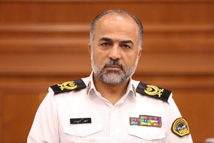 جزئیات حادثه ریختن میخ در اتوبان تهران-کرج/ پنچری ۲۰ خودرو در پی تعقیب و گریز پلیسی