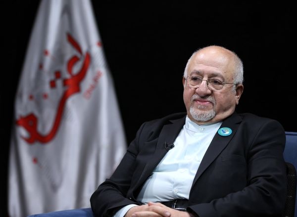 حق‌شناس: وضعیت امروز ایران را «حساس‌ترین مقطع ۱۰۰ سال اخیر» می‌دانم