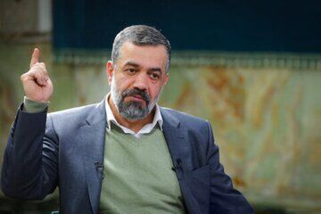 کنایه مداح معروف به سعید جلیلی؛ به هندوانه دربسته که نمی‌شود رای داد!