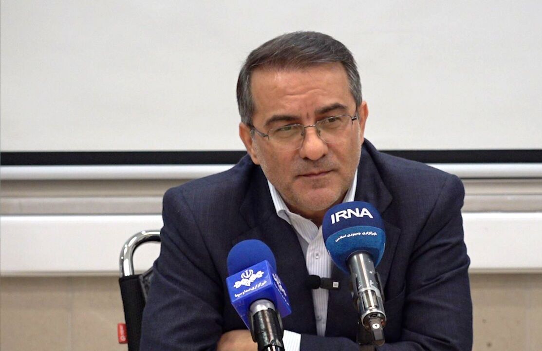 معاون رئیس جمهور: فقط نیروهای عملیاتی و استانی استخدام می‌شوند / به هیچ وجه اجازه جذب نیرو در ستاد وزارت‌خانه ها را نمی‌دهیم و فقط برای نیروهای عملیاتی و واحدهای استانی است