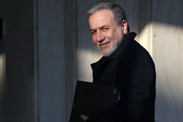 عراقچی: در صورت انجام اقدام‌های مشخص از سوی آمریکا، آماده بازگشایی تنگه هرمز هستیم