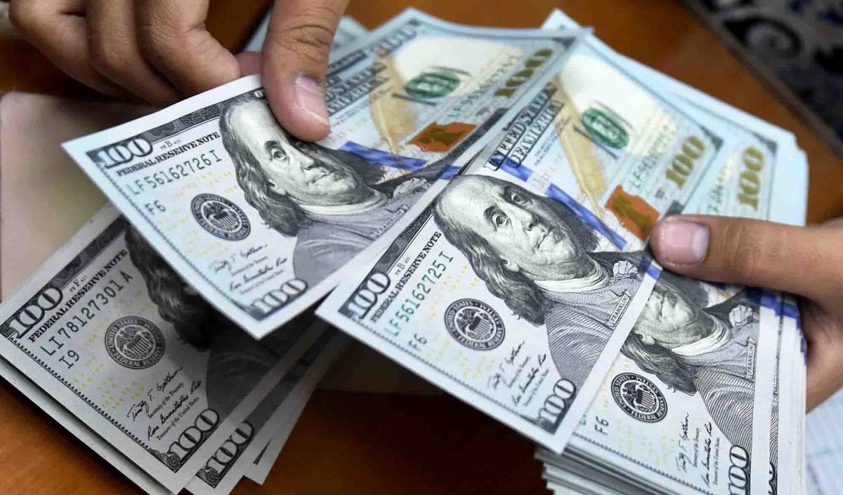 آغاز معاملات توافقی دلار در کانال ۳۴هزار تومان