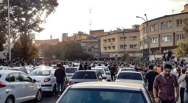 دهه هشتادی‌ها تاریخ‌ساز هستند نه دنباله‌رو تقدیر 