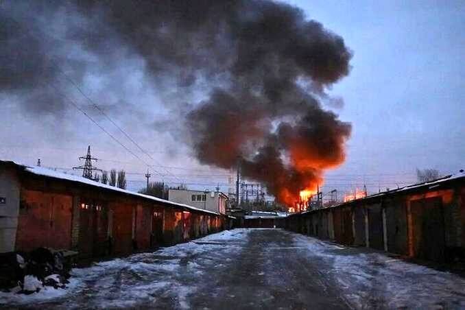 2 نفر در حادثه انفجار خط انتقال نفت هرمزگان کشته شدند؛ آتش سوزی عمدی بوده