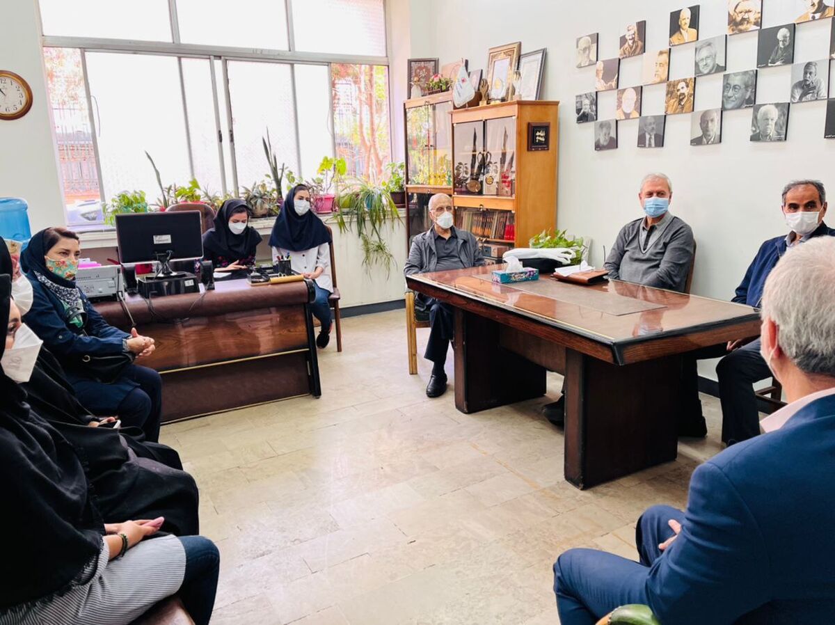 خانیکی، پیوند دهنده افکار و آدمیان