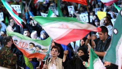 اظهارات عجیب کارشناس دینی: برخی بی‌حجاب‌های حاضر در تجمعات شبانه «نفوذی» هستند!