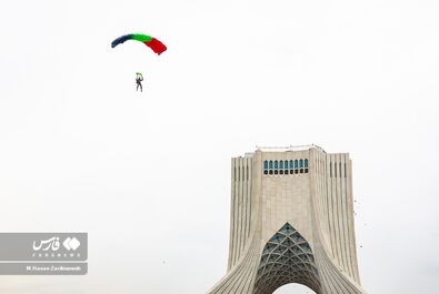 ارتش - 22بهمن - چتر بازی - چتربازی