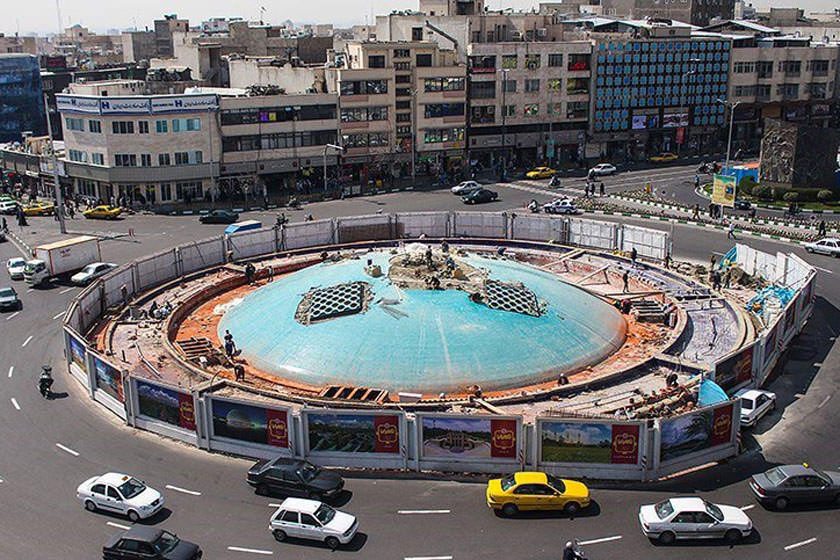 رونمایی از دیوارنگاره جدید میدان انقلاب + عکس