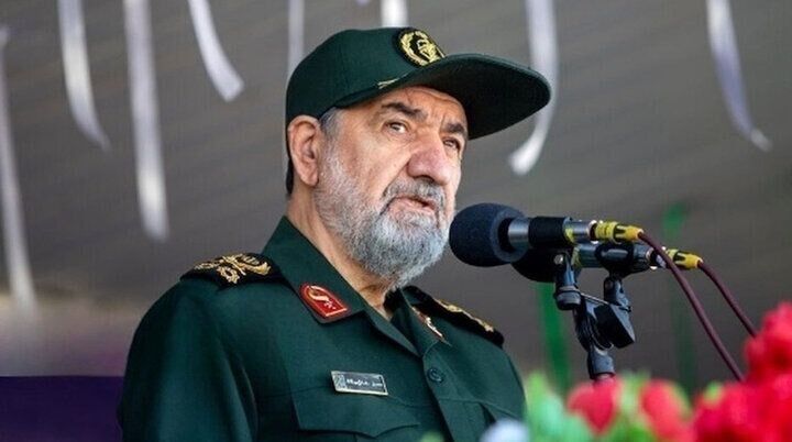 محسن رضایی: برآوردها و محاسبات رئیس‌جمهور آمریکا درباره ایران اشتباه بود و جنگ با تحریک بنیامین نتانیاهو آغاز شد
