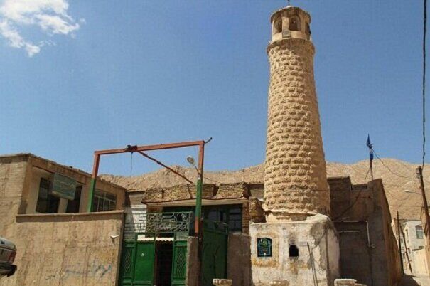 شاهکار جدید سازمان میراث فرهنگی؛ نوسازی نمای مسجد دوره افشاریه با گچ و سیمان!+عکس