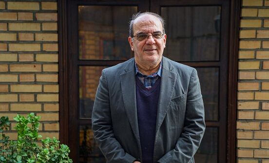 نیش و کنایه عباس عبدی به دولت رئیسی: با تمام توان آمدید نان پیروزی تیم ملی فوتبال را بخورید، حالا چوب شکست را بخورید