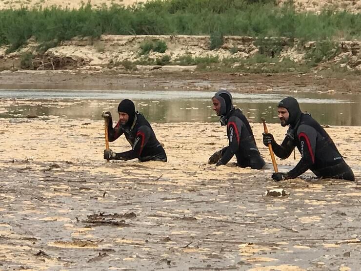 غواصان در جست‌وجوی دختر گمشده مشهدی