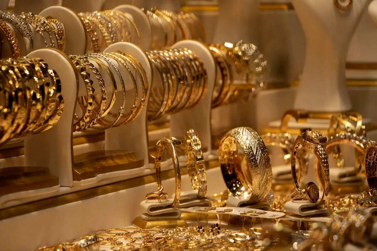 پیش‌بینی قیمت طلا در سال ۱۴۰۴؛ قیمت طلا به چند می‌رسد؟
