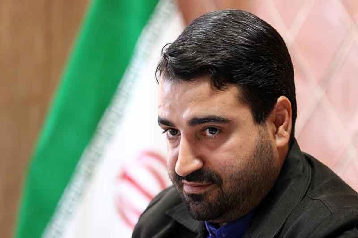  روح‌الله مومن نسب «تئوریسین بارداری با دو گیگ اینترنت» دبیر ستاد امر به معروف تهران شد ؟