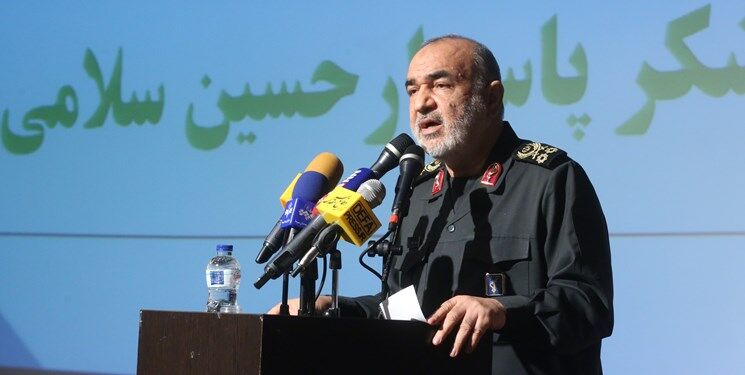 در برابر دشمنان دست برتر را داریم