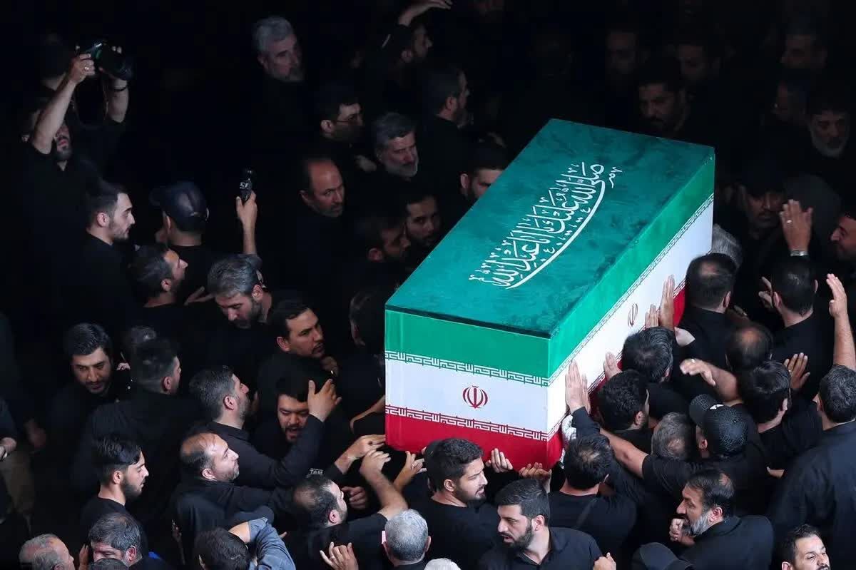 پیکر رهبر شهید در کدام قسمت از حرم امام رضا دفن می‌شود؟