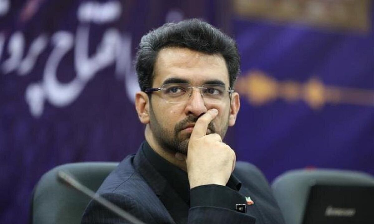 واکنش آذری جهرمی به توهین سازنده «قلاده‌های طلا»؛ «ما گوش به احمق نکنیم»