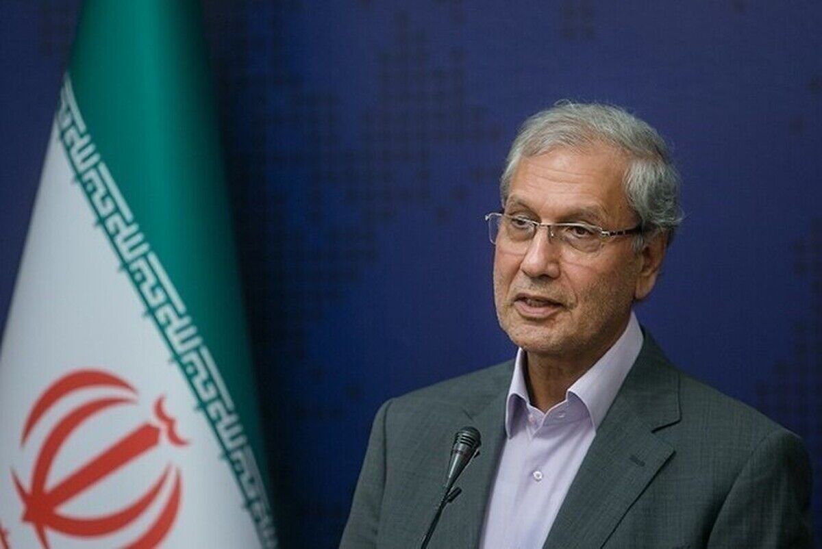ربیعی: تا زمانی که رای مردم میزان باشد قانون اساسی زنده است
