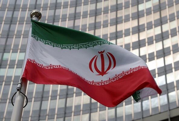 حکومت‌داری ایران متمایز است؛ هم دنیا را دارد و هم دین