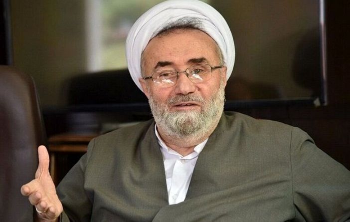 تذکر مسیح مهاجری به مسئولان: چون حقوق‌ مکفی، تسهیلات و خدمات رایگان دارید از رنج  مردم خبر ندارید؛ دستگاه‌های عریض و طویل را تعطیل کنید و به درد مردم برسید