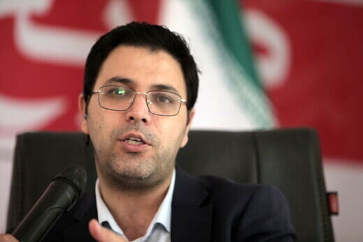مسیر من با مسیری که در نگاه سنتی حزب مؤتلفه حاکم بود، منطبق نبود استعفا دادم