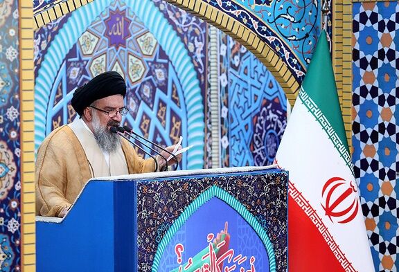 در غرب زنان را چون ارزان است، برای غریزه می‌خواهند / اسلام شخصیت زن را احیا کرد