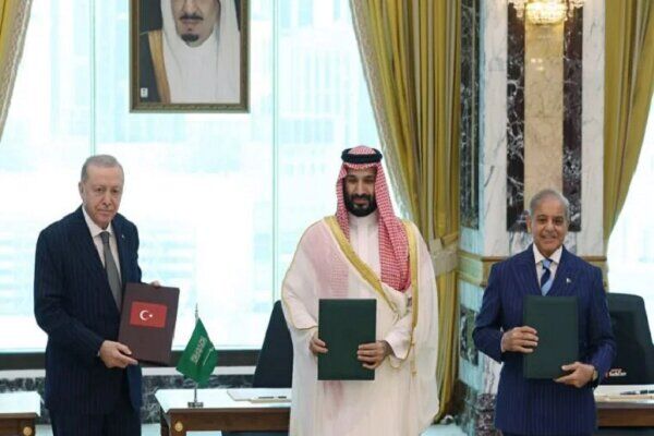 نمایندگان پارلمان ترکیه: اقدام اردوغان در امضای توافق اتحاد با عربستان و پاکستان غیرقانونی است و ترکیه را در بحران‌های متعددی گرفتار می‌کند