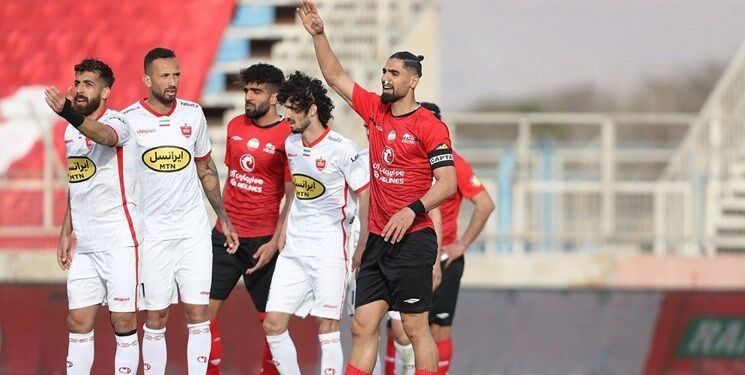 اقدام غیرمحترمانه و حاشیه‌ساز تراکتوری‌ها با لوگوی پرسپولیس + عکس