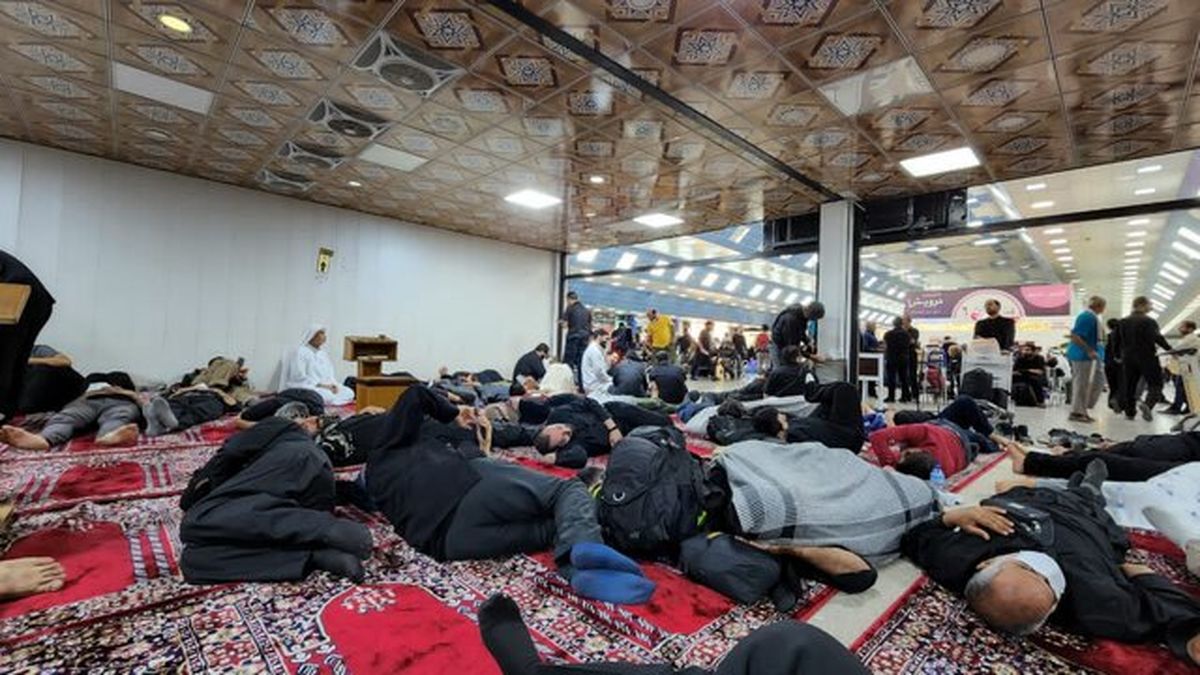 ۱۷ ساعت تاخیر در پرواز نجف-تهران!