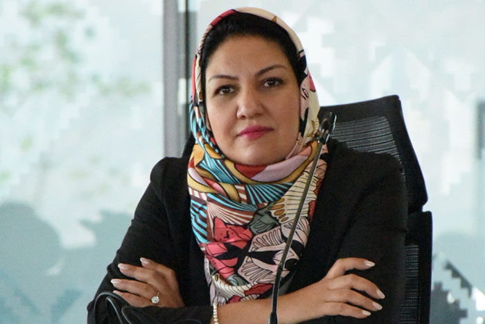 شاهکار وزارت بهداشت؛ تولیدکننده داروی بیماران خاص را به خاطر حجاب راه ندادند + عکس