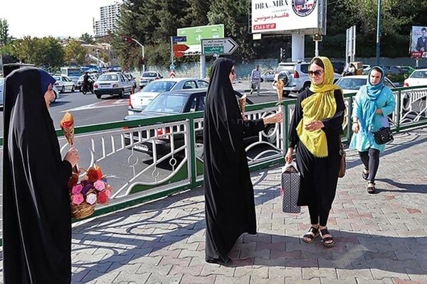 ممکن نیست مردی با دیدن زن بی‌حجاب لذت نبرد!
