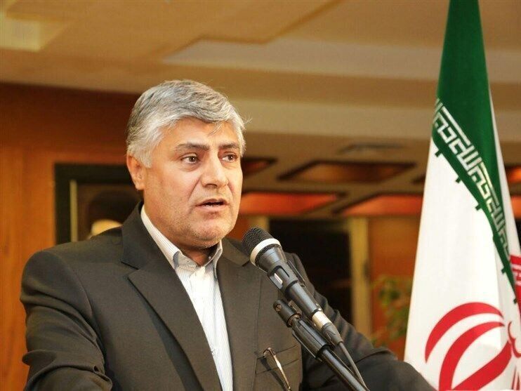 هشدار یک نماینده مجلس درباره بودجه 1402؛ قدرت خرید مردم پایین‌تر می‌آید