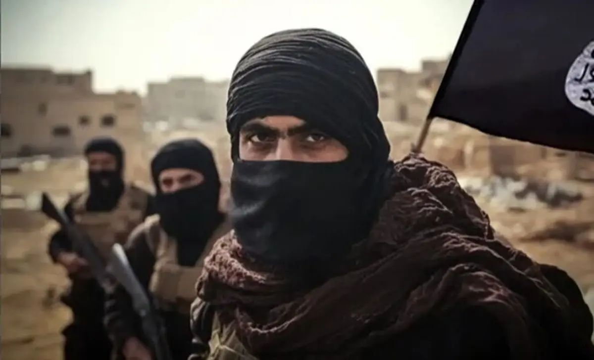 داعش: دولت جدید سوریه با حکومت سکولار و ارتش ملی‌، مرتد است؛ باید شام را از دست آن‌ها نجات دهیم