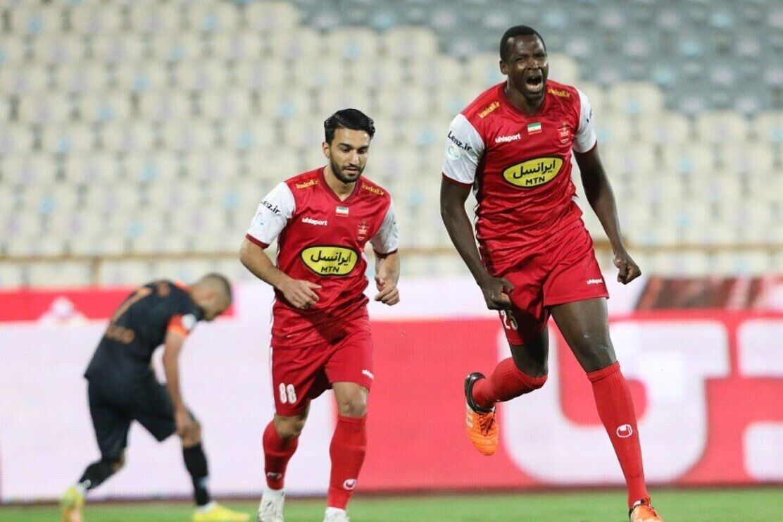 حمله تند یک استقلالی به پرسپولیس؛ قهرمانی با شلوغ بازی ارزش ندارد!