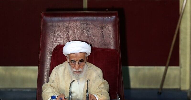 آیت‌الله جنتی در دبیری شورای نگهبان ابقا شد