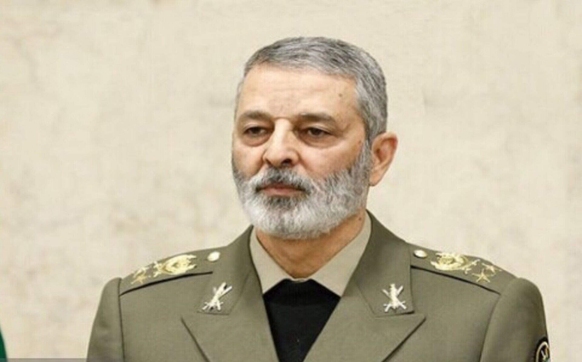 سرلشکر موسوی: اگر اختلاط بعضی افراد ناآگاه در بین تروریست‌ها نبود، پلیس به یک تن از این‌ها اجازه ادامه شرارت را نمی‌داد/حافظان امنیت ایران به هیچ تروریستی مجال میدان‌داری نخواهند داد
