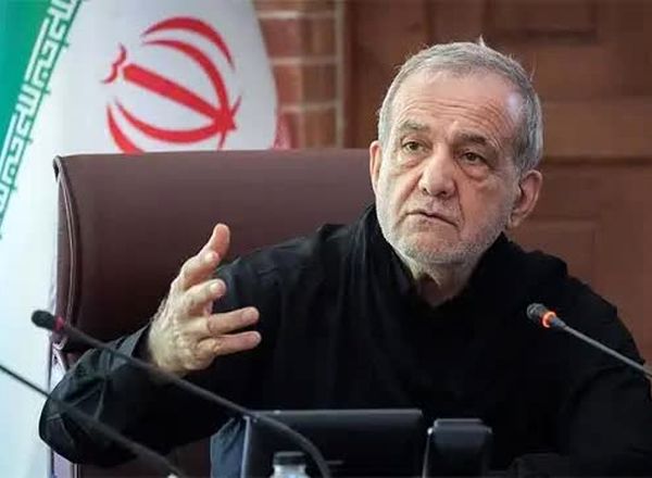 پزشکیان: برخی جریان‌ها به دنبال سنگ‌اندازی در مسیرهای سازنده هستند/برخی مواضع به گونه‌ای است که گویی با واقعیت‌های امروز جامعه و تحولات داخلی و بین‌المللی فاصله دارد