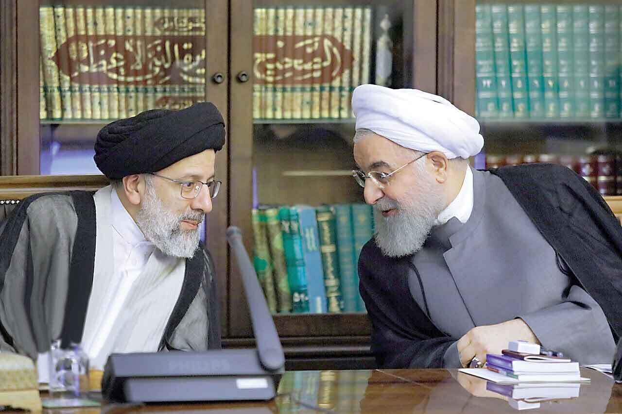حمله تند و عجیب رسانه دولت به روحانی؛ ملموس‌­ترین ارتباط‌شان با مردم از پشت شیشه دودی و در مسیر رفت و برگشت میان پاستور و جماران بوده!