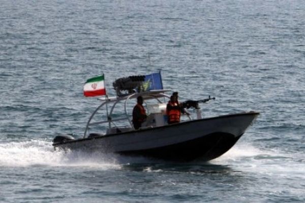 هشدار جدی نیروی دریای سپاه درباره تردد شناورها در تنگه هرمز / فقط عبور از این مسیرها مجاز است