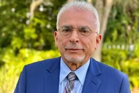 محسن میلانی: به نظر می‌رسد استراتژی ایران تا حدی شبیه تاکتیک «rope-a-dope» باشد که محمد علی کلی از آن استفاده می‌کرد: ضربه‌ها را هضم کن، صبر کن تا حریف خسته شود، سپس ضدحمله بزن