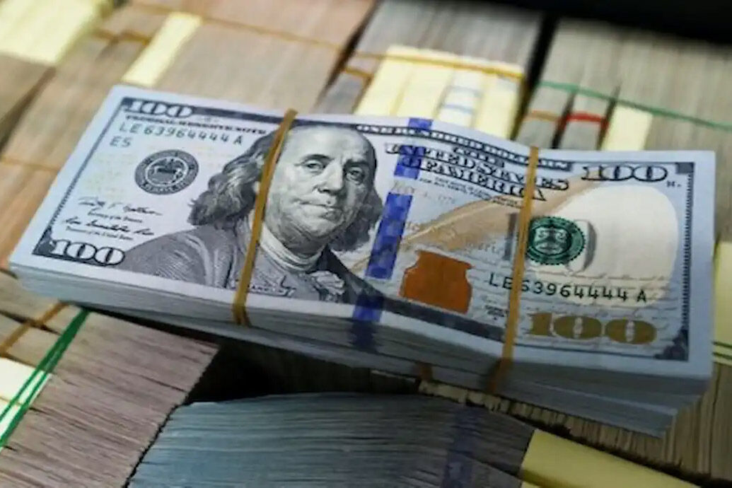 همان‌ها که با ارز ۴۲۰۰ مخالفت کردند الان همان مسیر دلار جهانگیری را طی می‌کنند
