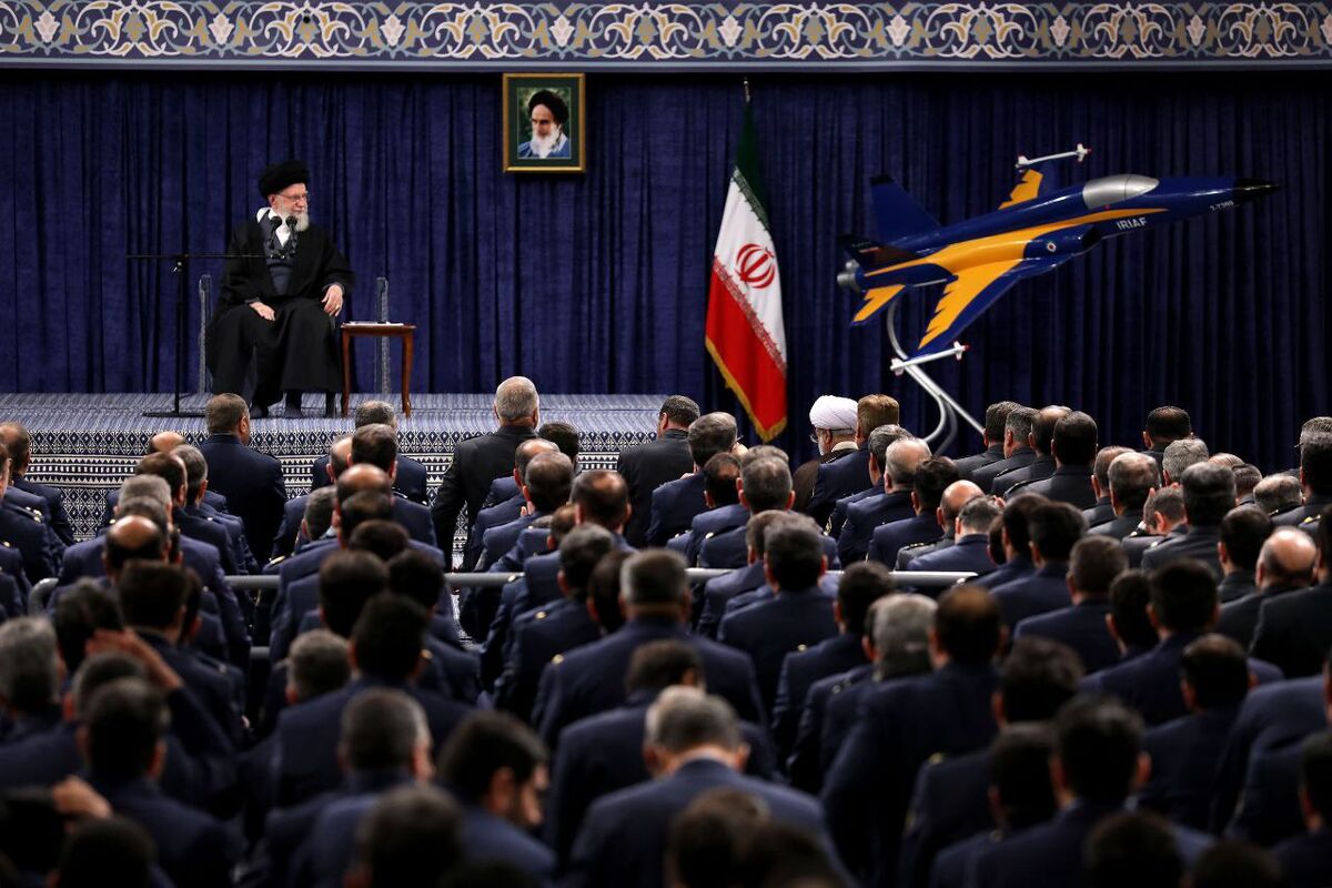 وظیفه خواص سنگین است؛ جبهه دشمن برای خواص برنامه دارد/ خواص می‌توانند در برگزاری هرچه پرشورتر انتخابات نقش ایفا کنند