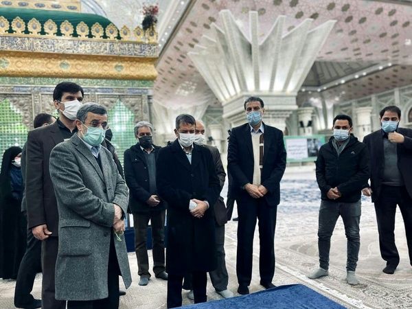 احمدی‌نژاد در حرم مطهر امام (ره) 